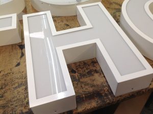 Front face iluminated built up letter with rim